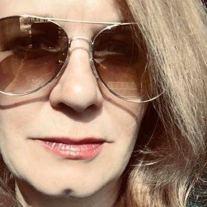 Meet your Posher, Jacqueline